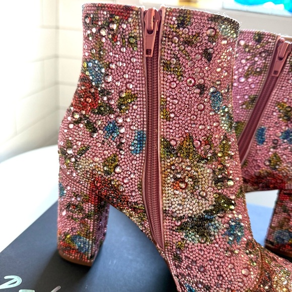 Betsey Johnson Cady Rhinestone Ankle Boots 7.5M NIB - Picture 4 of 9